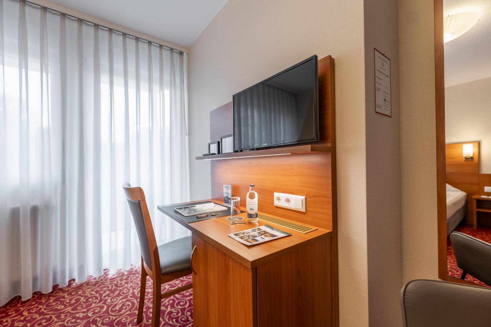 Hotel Alexa Bad Mergentheim Exteriör bild